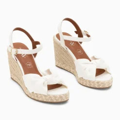 Sandales compensées nouées Céline blanches